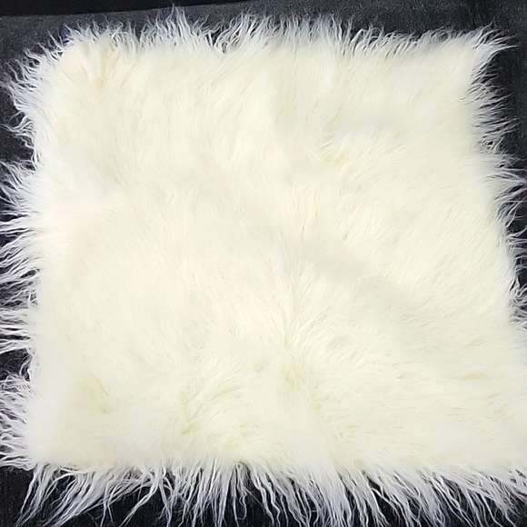 Faux Fur Pillow Covers - Picture 1 of 3